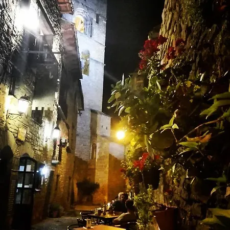 Puerta De Ordesa 아파트 *
